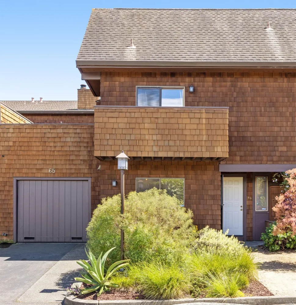 $679,000 | 65 Freedom Lane North, Petaluma, CA 94952