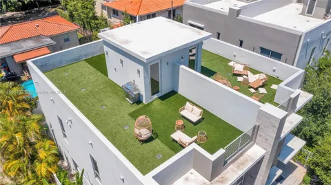 $1,450,000 | 3331 Southwest 29th Terrace, Unit 1, Miami, FL 33133