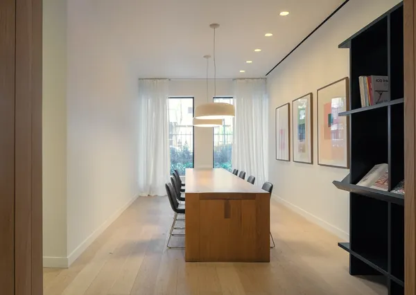 $6,000 | 234 East 46th Street, Unit 1904 | Midtown East