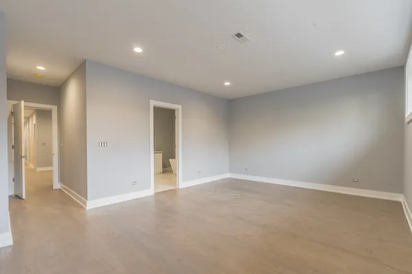 $739,900 | 731 West 17th Street, Unit 1E, Chicago, IL 60616