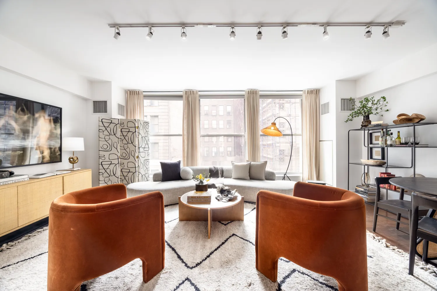 $1,995,000 | 27 West 19th Street, Unit 6 | Flatiron