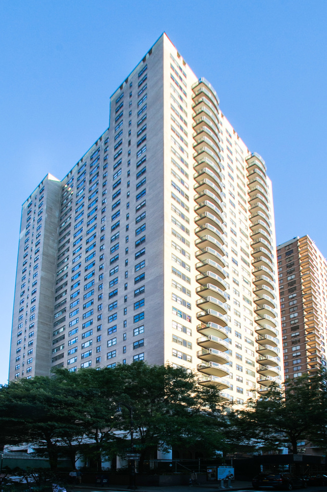 60 East 8th Street, Unit 7L Manhattan, NY 10003 - Photo 10 of 11