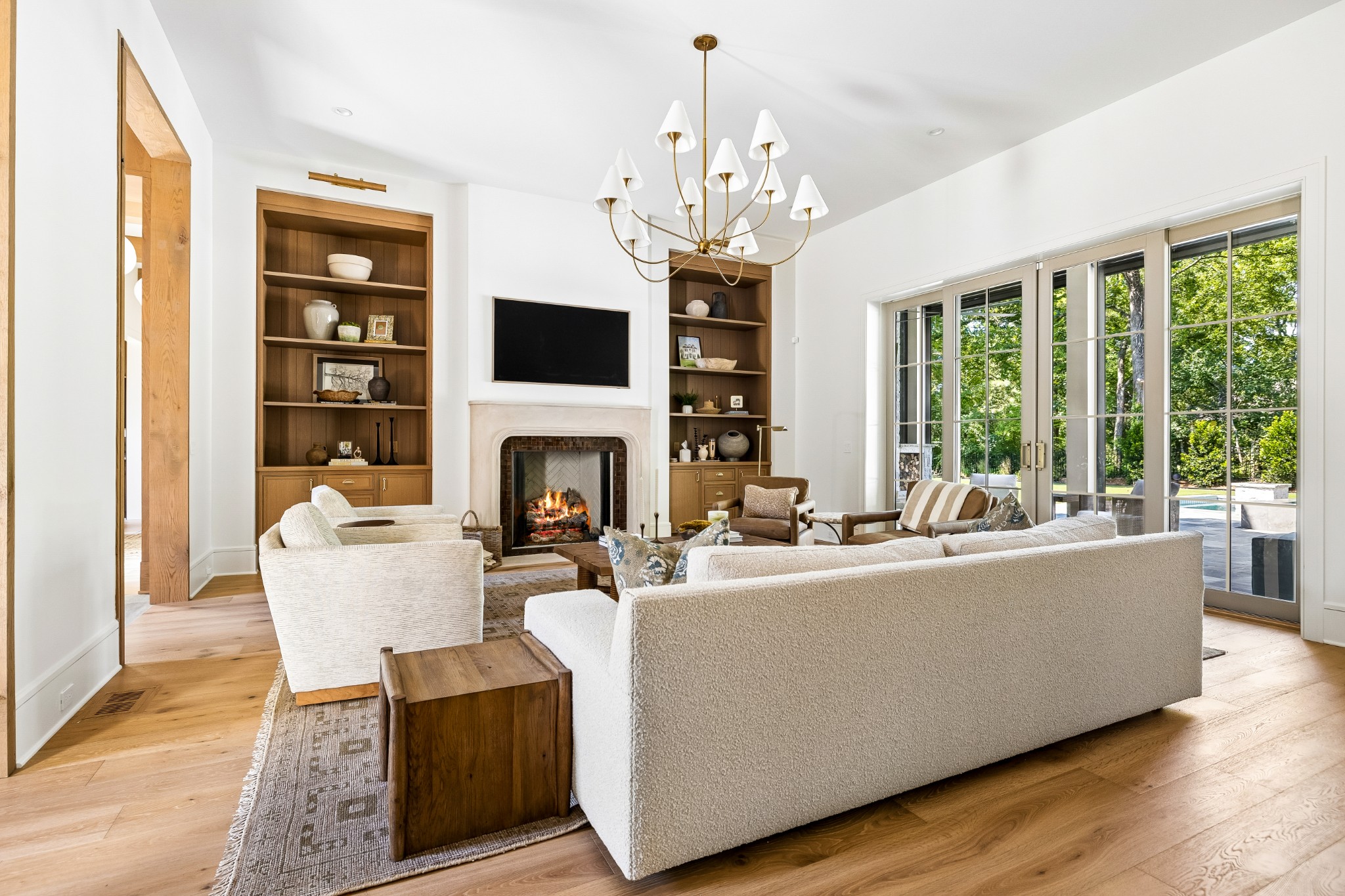 2013 Stonehurst Dr Nashville, TN 37215 - Photo 13 of 41 Gallery Image 13