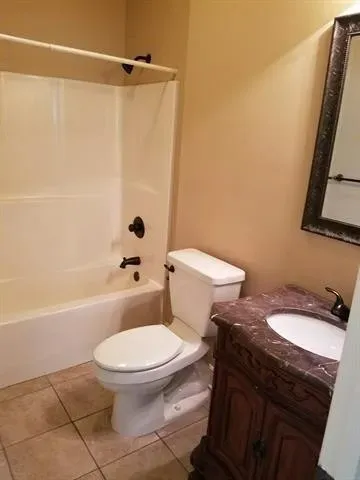 $3,600 | 2129 Hyde Park Avenue, Harvey, LA 70058