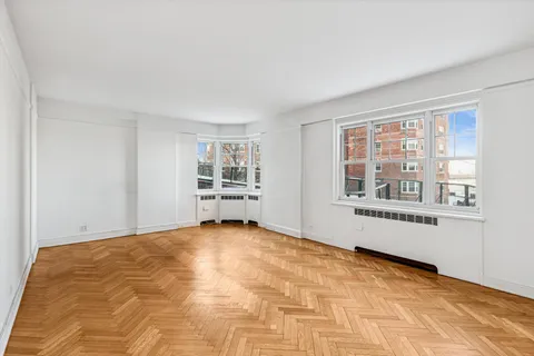 $489,000 | 200 Cabrini Boulevard, Unit 10 | Hudson Heights