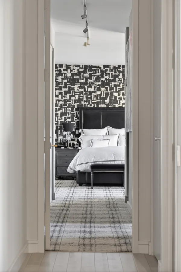 $10,750 | 100 United Nations Plaza, Unit 33E | Midtown East