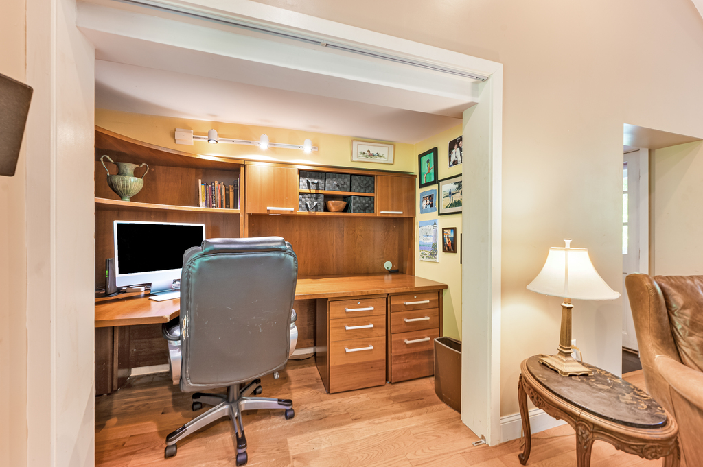 38 Berkeley Street Reading, MA 01867 - Photo 19 of 50