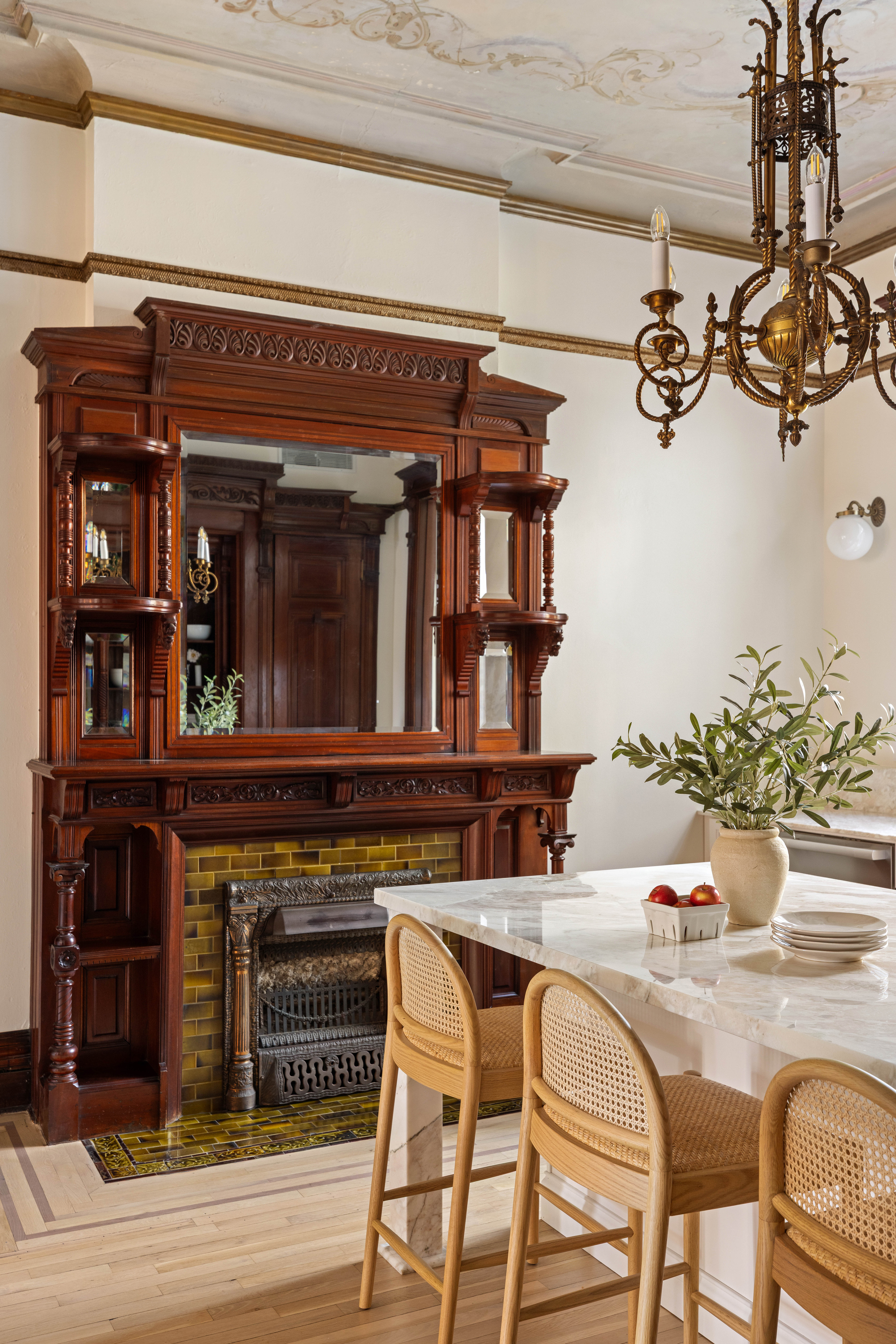 787 Carroll Street Brooklyn, NY 11215 - Photo 7 of 32 a dining table with chairs and a table