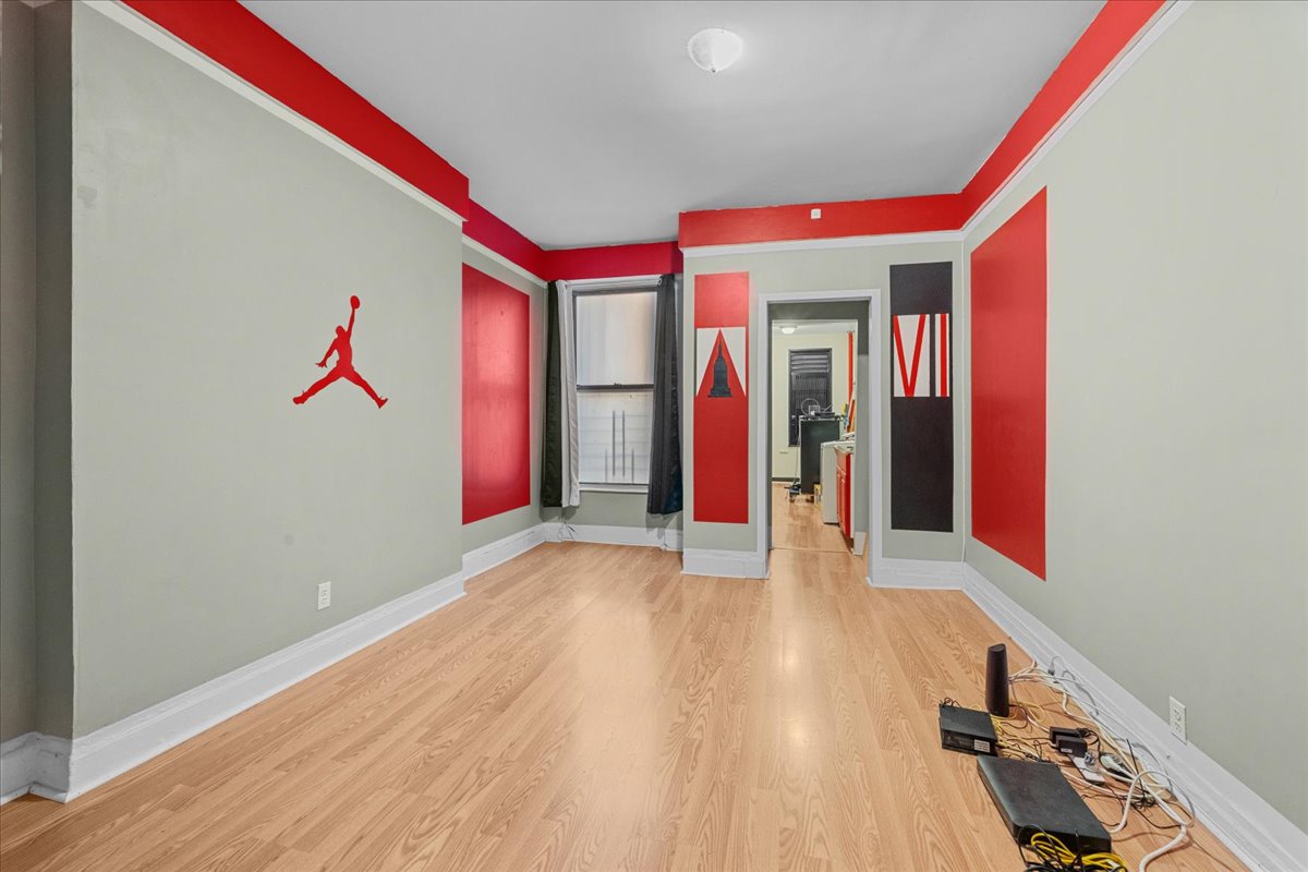 326 West 17th Street, Unit 3E Manhattan, NY 10011 - Photo 4 of 8