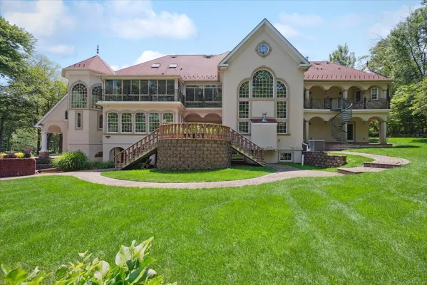 $3,945,000 | 115 Skyline Drive, Watchung, NJ 07069