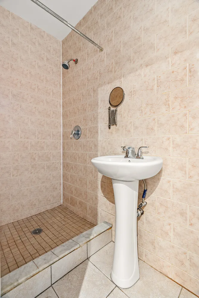 $3,400 | 418 South 4th Street, Unit 3L | Williamsburg