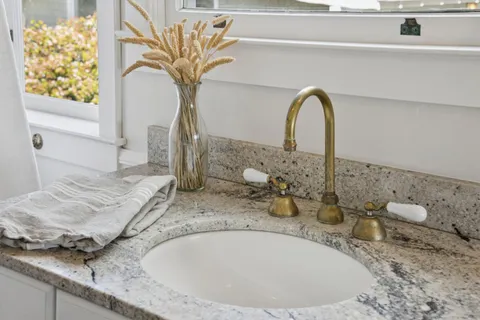 $3,680,000 | 40 Laurel Avenue, Stinson Beach, CA 94970