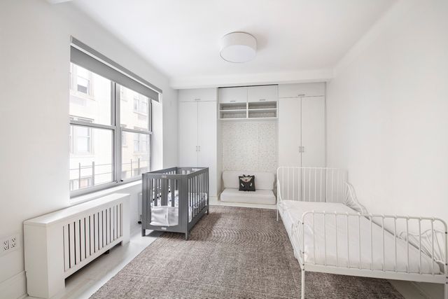 $995,000 | 60 East 96th Street, Unit 13E | Upper East Side