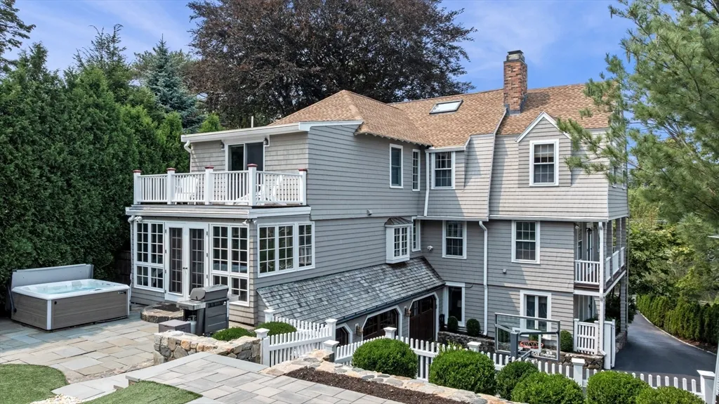 $3,500,000 | 59 Harbor Avenue, Marblehead, MA 01945