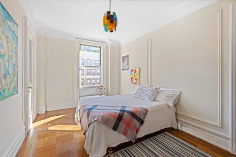 $3,395,000 | 325 West End Avenue | Upper West Side
