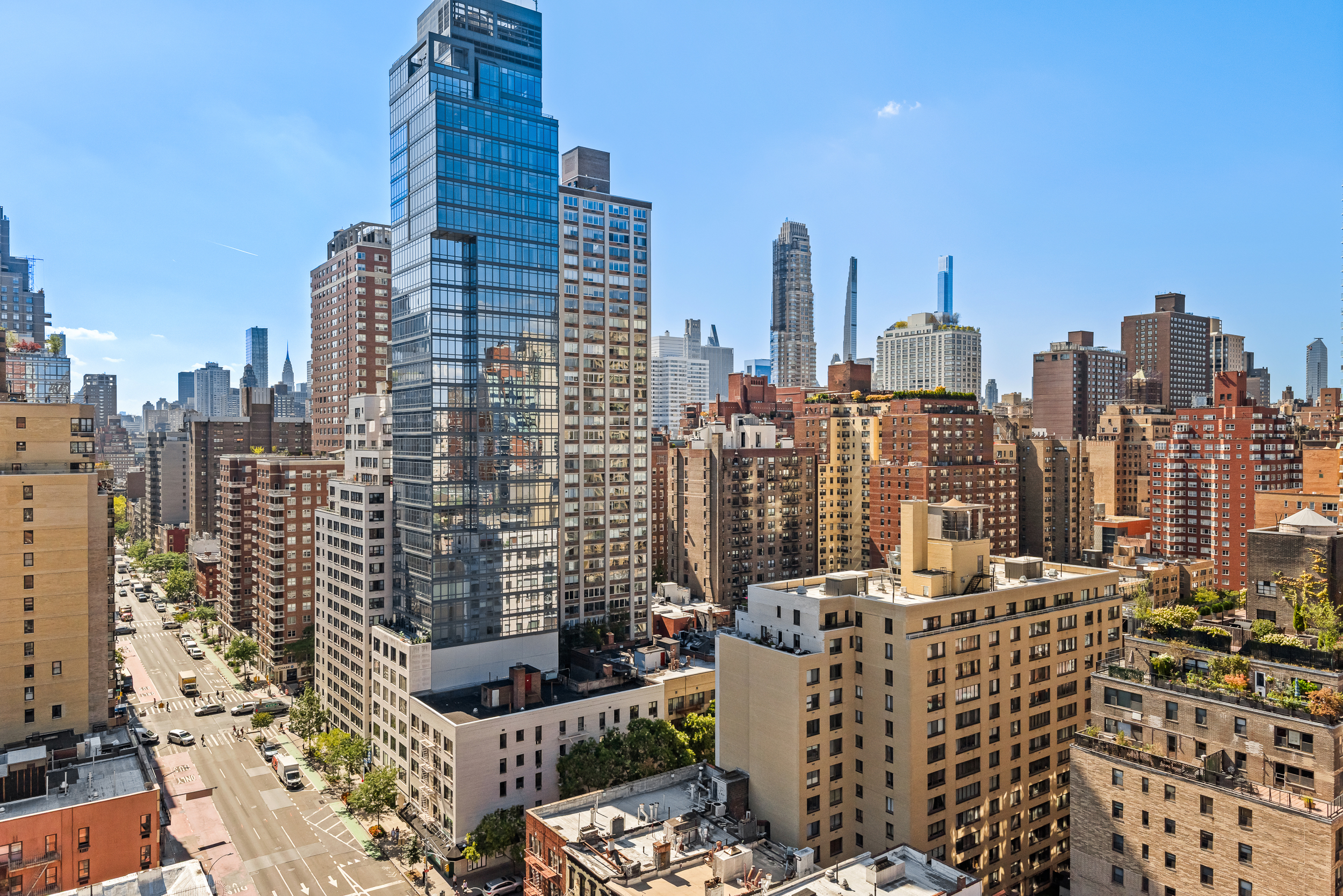 401 East 74th Street, Unit 1A Manhattan, NY 10021 - Photo 13 of 14 a view of city with tall buildings