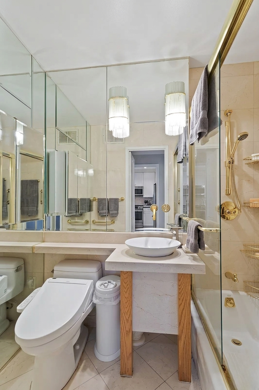 210 East 15th Street, Unit 6D Manhattan, NY 10003 - Photo 6 of 7
