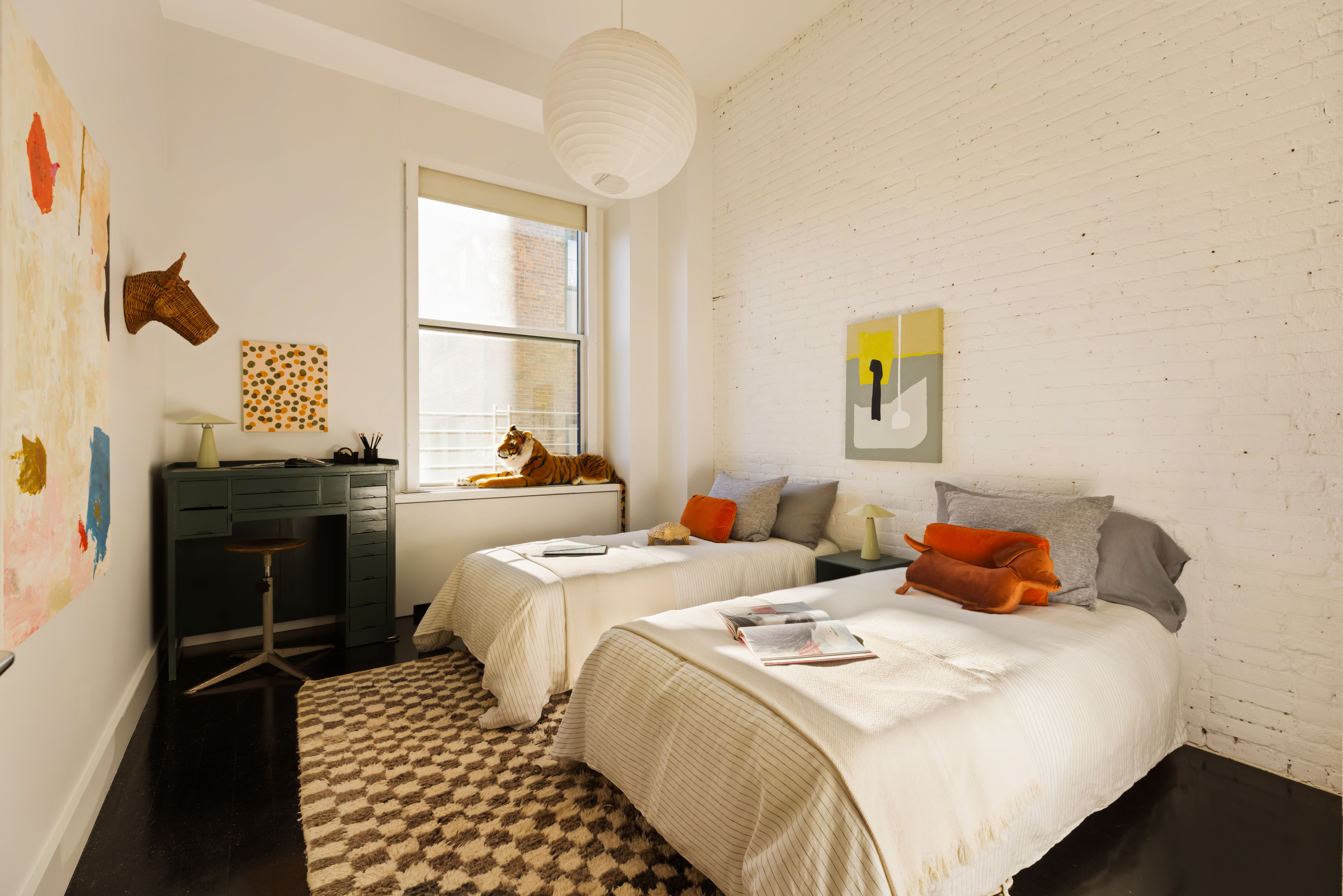 7 Bond Street, Unit PHAB Manhattan, NY 10012 - Photo 14 of 20 a bedroom with a bed and a window