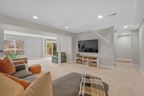 $960,000 | 9272 South Crestmore Way, Highlands Ranch, CO 80126
