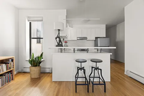 $1,750,000 | 168 Sterling Place, Unit 4L | Park Slope