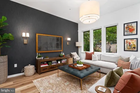 $965,000 | 128 Cambria Walk, Alexandria, VA 22304