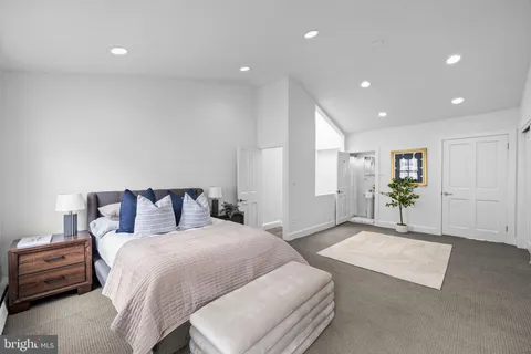 $1,750,000 | 2222 Locust Street, Philadelphia, PA 19103