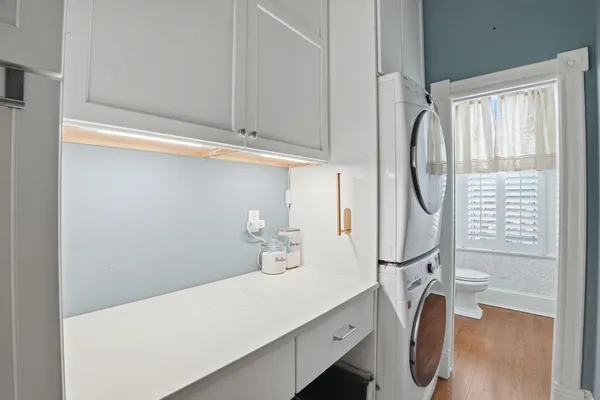 $1,100,000 | 721 10th Street Northeast, Washington, DC 20002
