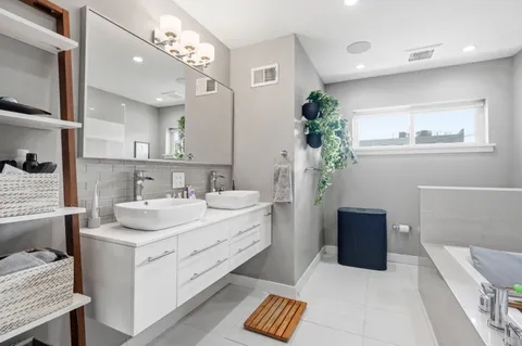 $1,150,000 | 604 North 4th Street, Philadelphia, PA 19123