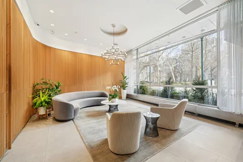 $975,000 | 220 West Rittenhouse Square, Unit 10C, Philadelphia, PA 19103