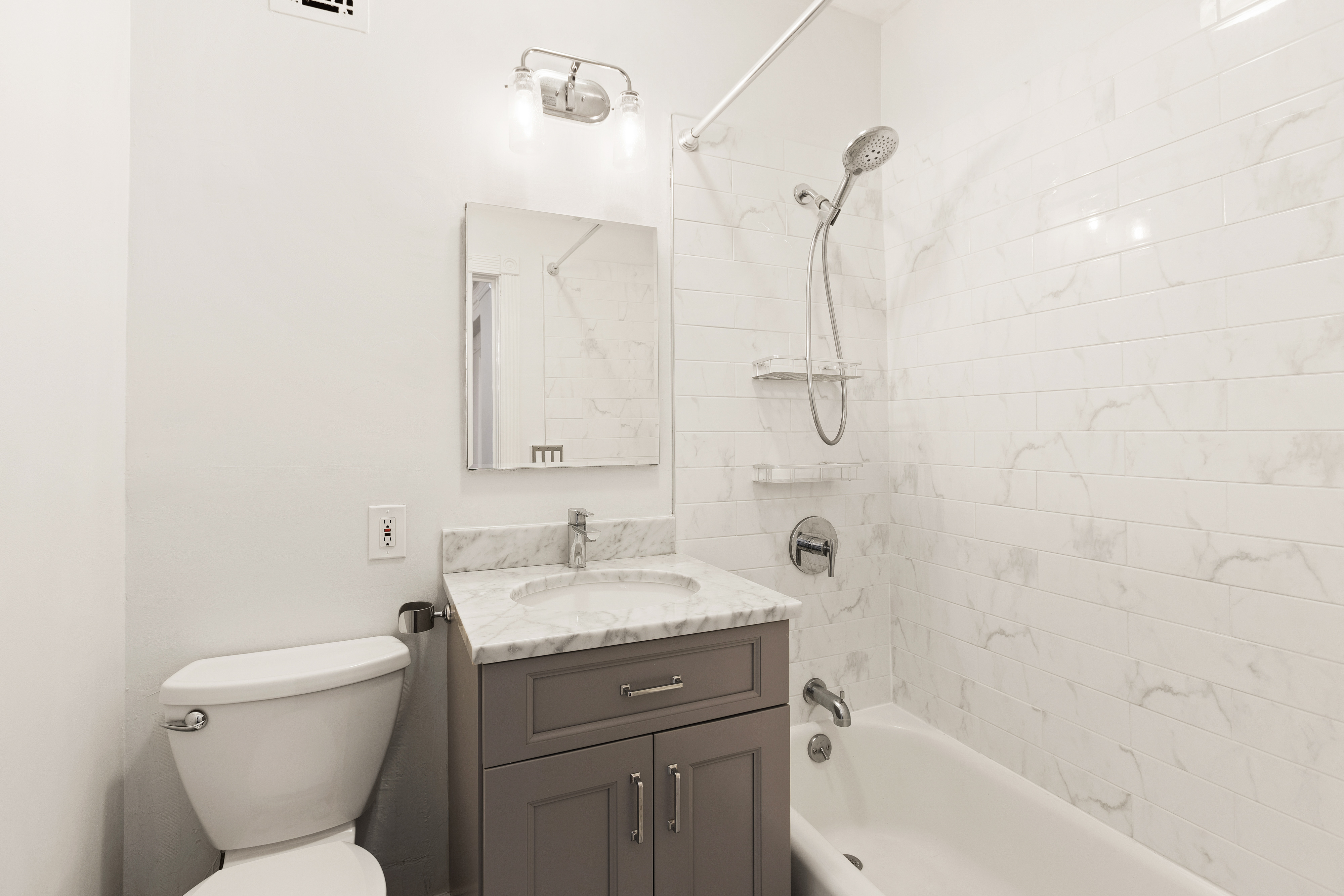 180 Commonwealth Avenue, Unit 7 Boston, MA 02116 - Photo 5 of 13 Gallery Image 5