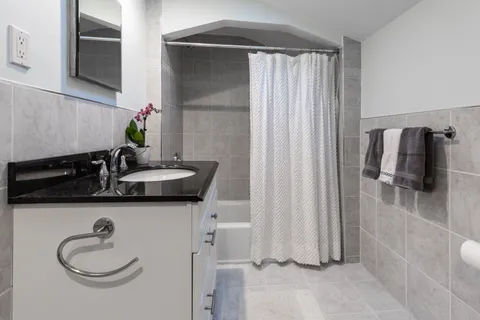 Contact Agent | 31 Woodfield Road, Wellesley, MA 02482