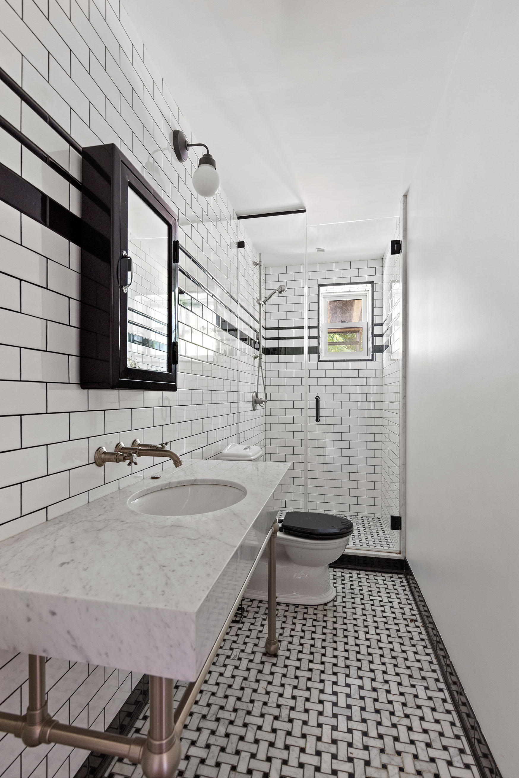 121 St James Place, Unit GARDEN Brooklyn, NY 11238 - Photo 5 of 8 a bathroom with a sink toilet and shower