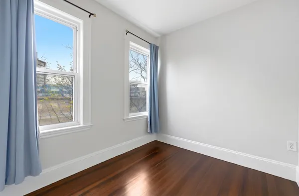 $620,000 | 20 Connecticut Avenue, Unit 2, Somerville, MA 02145