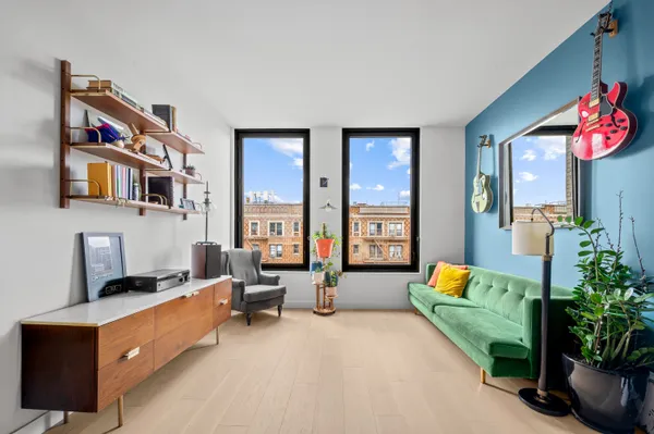 $3,800 | 21-21 31st Street, Unit 5H | Astoria