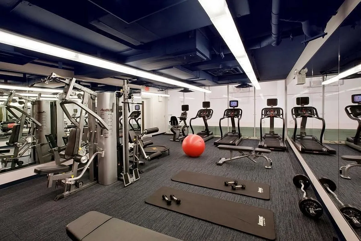 306 Gold Street, Unit 6L Brooklyn, NY 11201 - Photo 8 of 10 a view of a room with gym equipment