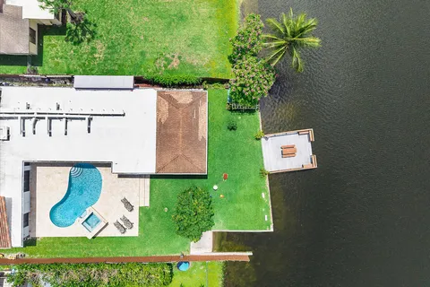 $2,295,000 | 2531 Northeast 195th Street, Miami, FL 33180