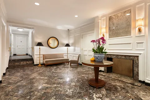 $1,695,000 | 59 West 12th Street, Unit 5G | Greenwich Village