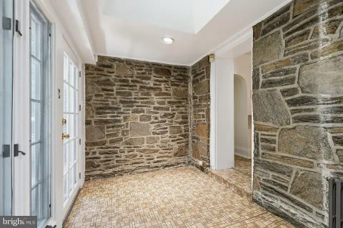 $895,000 | 6711 Lincoln Drive, Philadelphia, PA 19119