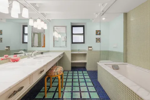 $3,600,000 | 205 West 57th Street, Unit 8BA | Midtown Central