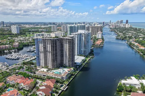 $515,000 | 19667 Turnberry Way, Unit 7B, Aventura, FL 33180