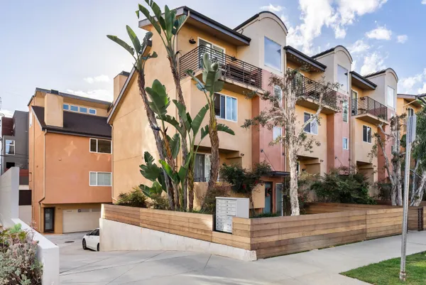 $1,249,000 | 3965 Moore Street, Unit 104, Los Angeles, CA 90066