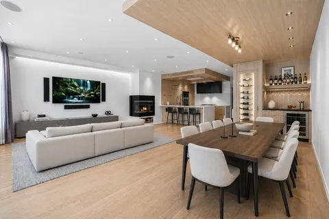 $2,745,000 | 133 West 14th Street, Unit 6 | Chelsea
