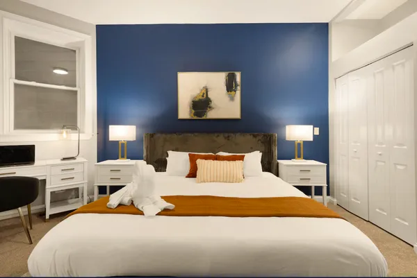 $5,000 | 1727 North Clybourn Avenue, Unit 1, Chicago, IL 60614