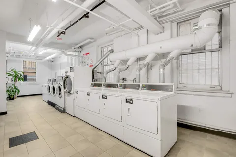 $895,000 | 11 West 69th Street, Unit 3C | Upper West Side