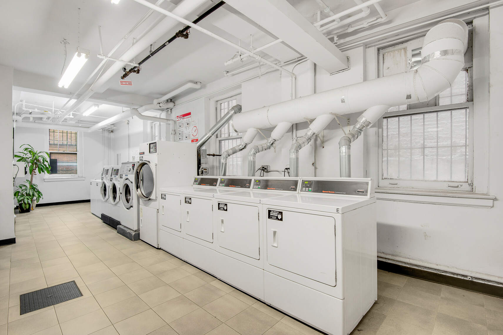 11 West 69th Street, Unit 3C Manhattan, NY 10023 - Photo 11 of 13