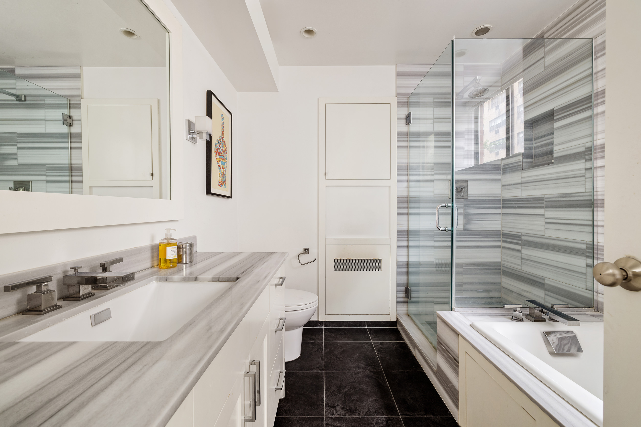 131 East 81st Street, Unit 4A Manhattan, NY 10028 - Photo 6 of 10