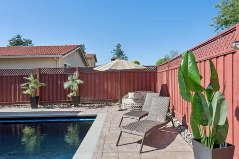 $1,049,000 | 112 Rose Petal Court, Petaluma, CA 94954