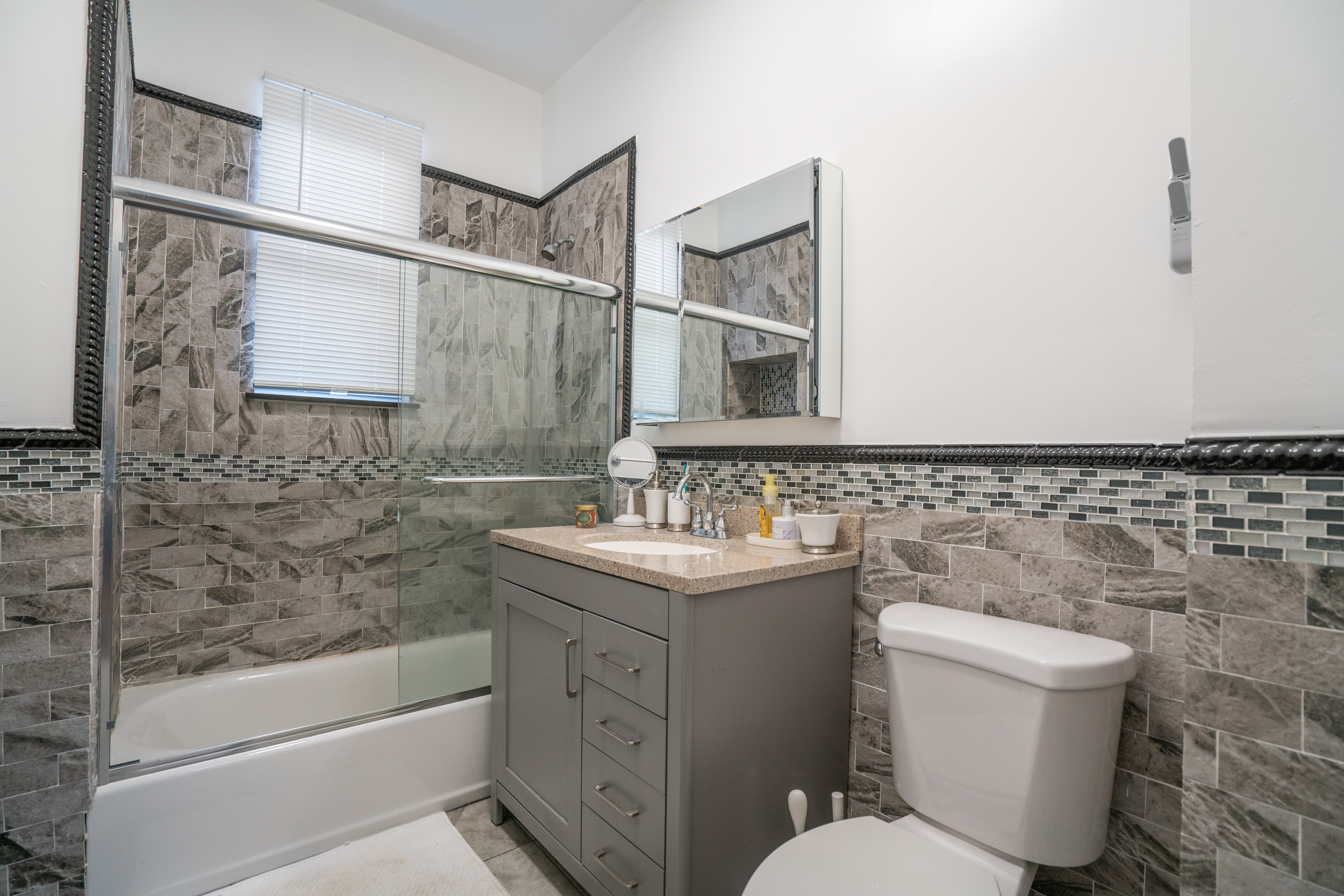 2396 Lorillard Place Bronx, NY 10458 - Photo 6 of 19