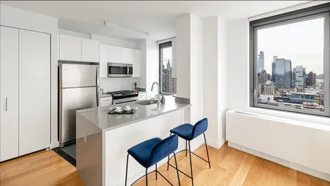 $6,715 | 606 West 57th Street, Unit 1638 | Hell's Kitchen
