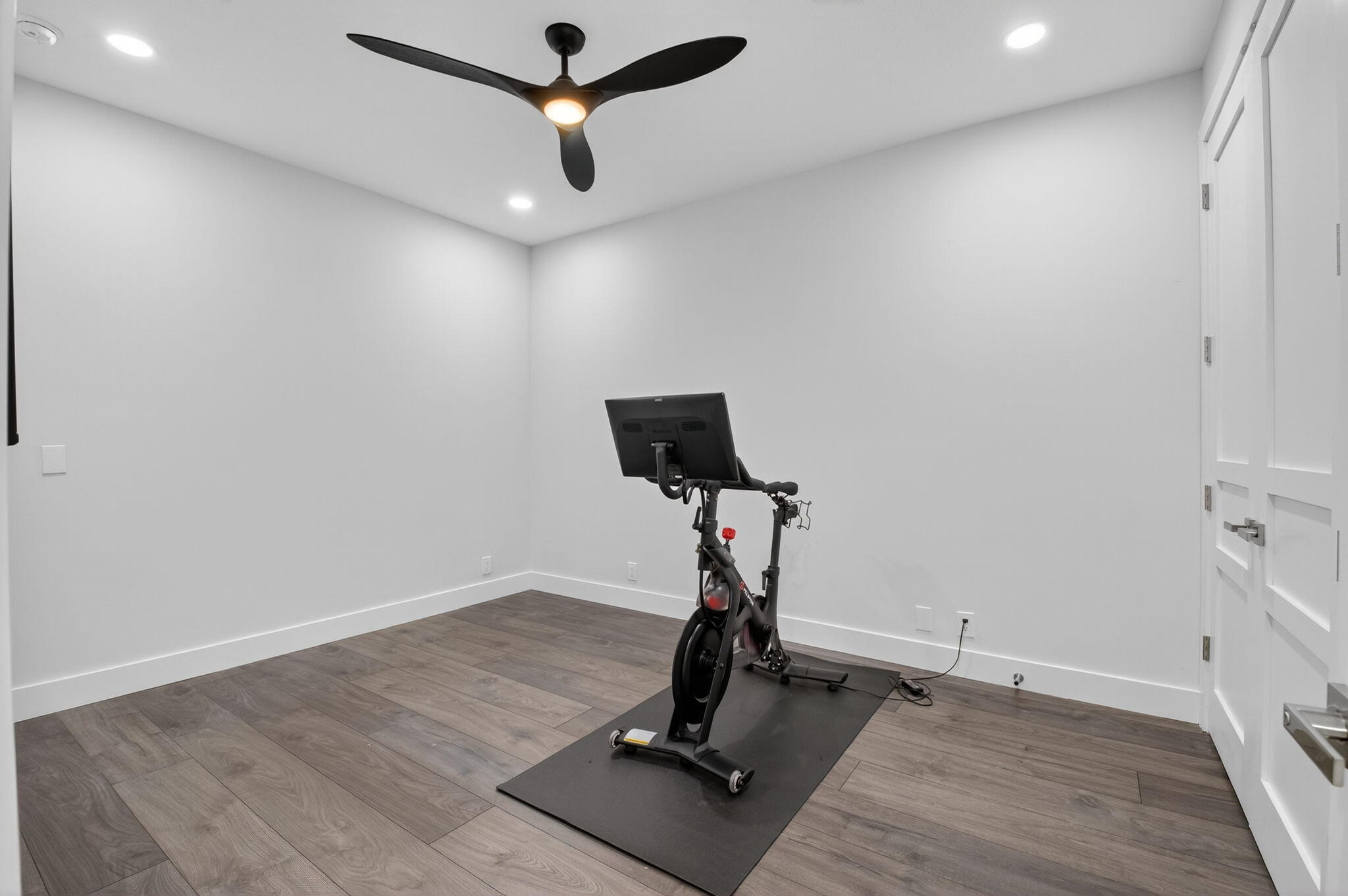 6529 Somerset Circle Boca Raton, FL 33496 - Photo 33 of 75 a view of a room with gym equipment
